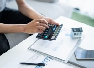 5-erros-nas-financas-que-te-deixam-endividado-saiba-como-evita-los.jpg