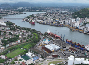 Imagem-aerea-do-porto-de-Capuaba-e-a-regiao-de-Paul.png
