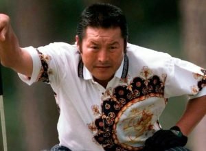 Jumbo-Ozaki-foi-um-dos-maiores-nomes-do-golfe-no-Japao.-Foto-Dave-MartinAP.jpg