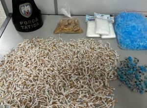 PM-apreende-drogas-e-detem-dez-suspeitos-em-Cariacica.jpg