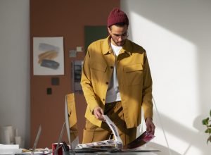 designer-de-interiores-trabalhando-fora-escritorio.jpg