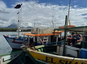 pescadores-guarapari-1068x801-1.webp.webp